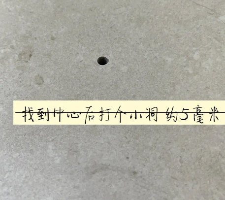 全南瓷砖空鼓维修公司专业解答在瓷砖铺贴过程中，如果砂料搅拌不均匀，将会带来以下问题