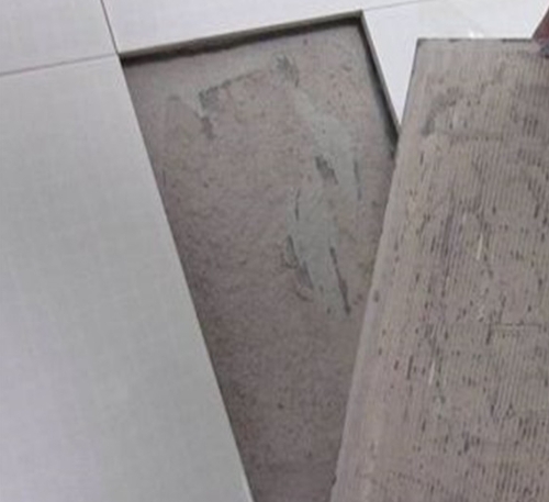 全南瓷砖空鼓维修公司分享瓷砖铺贴时如果打浆（即涂抹在瓷砖背面和基层上的砂浆或瓷砖胶）过少，会带来以下问题